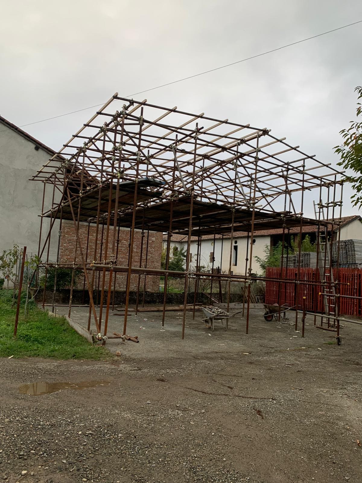 Ponteggio industriale installato da Novi Ponteggi ad Alessandria