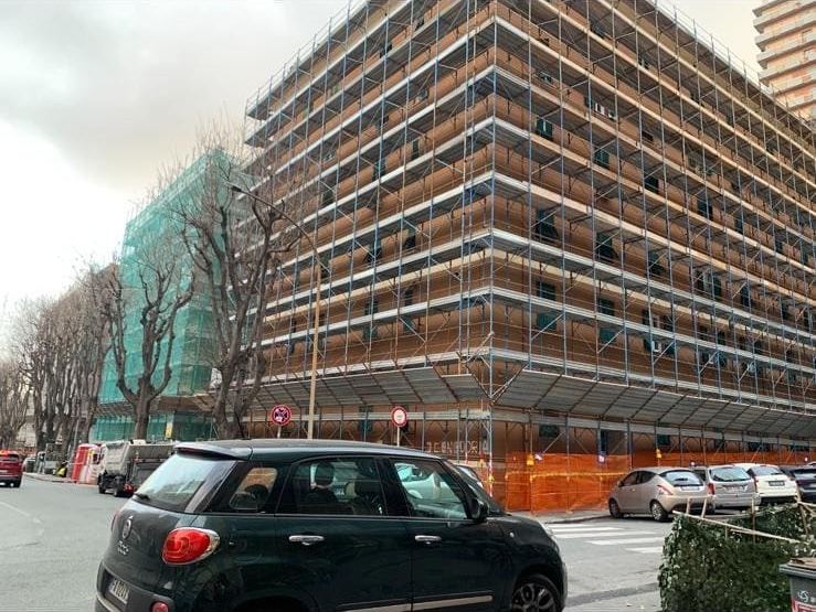 Impalcatura per ristrutturazione edilizia – Novi Ponteggi