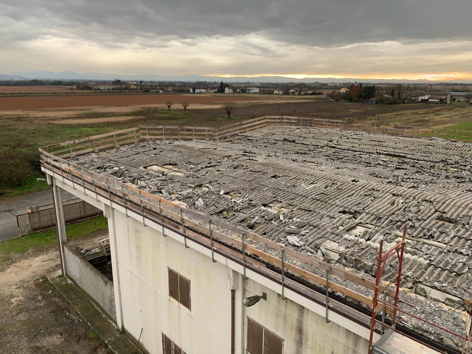 Cantiere con ponteggio residenziale smontato da Novi Ponteggi