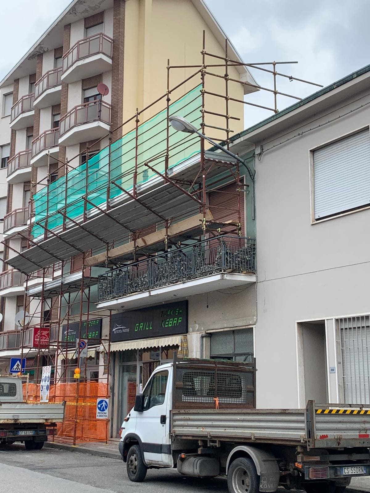 Ponteggio industriale installato da Novi Ponteggi ad Alessandria